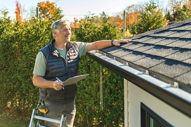 Professional Roofing technician working in Monticello, AR